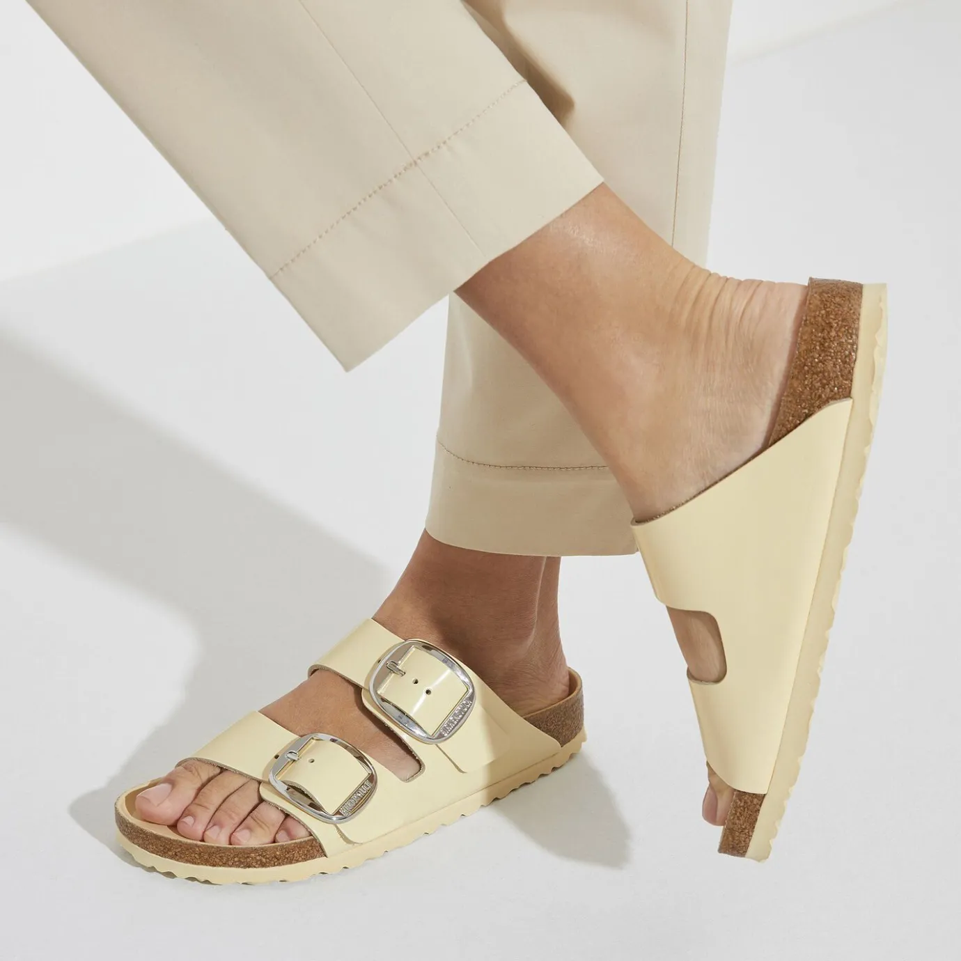 Birkenstock Two-Strap Sandals<Arizona Big Buckle High Shine Butter