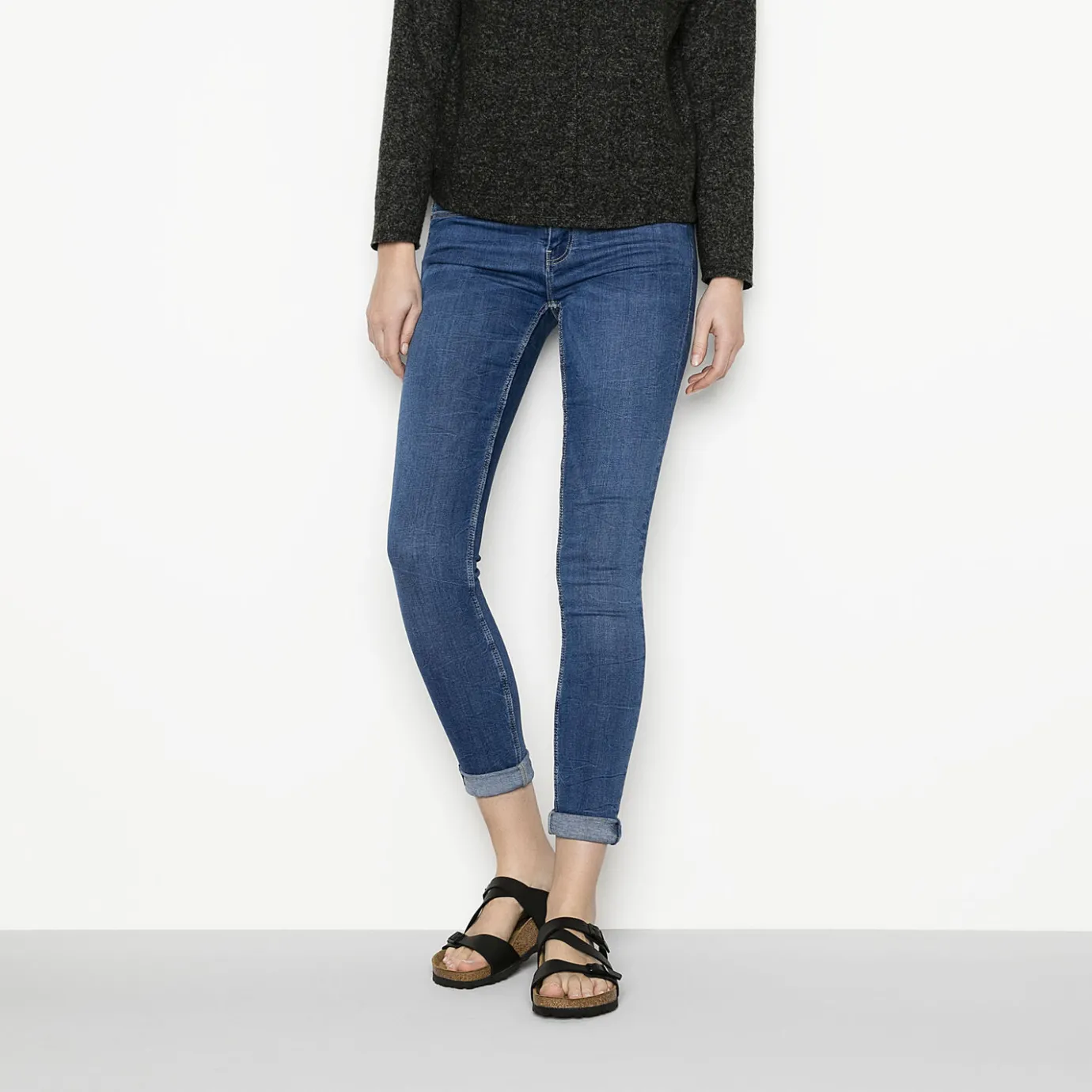 Birkenstock Multi-Strap Sandals<Salina Black